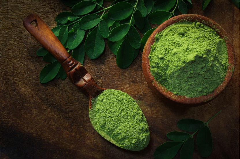 You are currently viewing Le Moringa : un super aliment à adopter